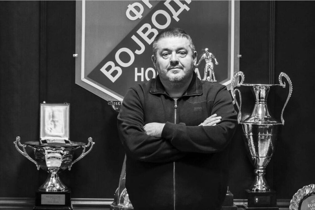 Preminuo Kosanović!