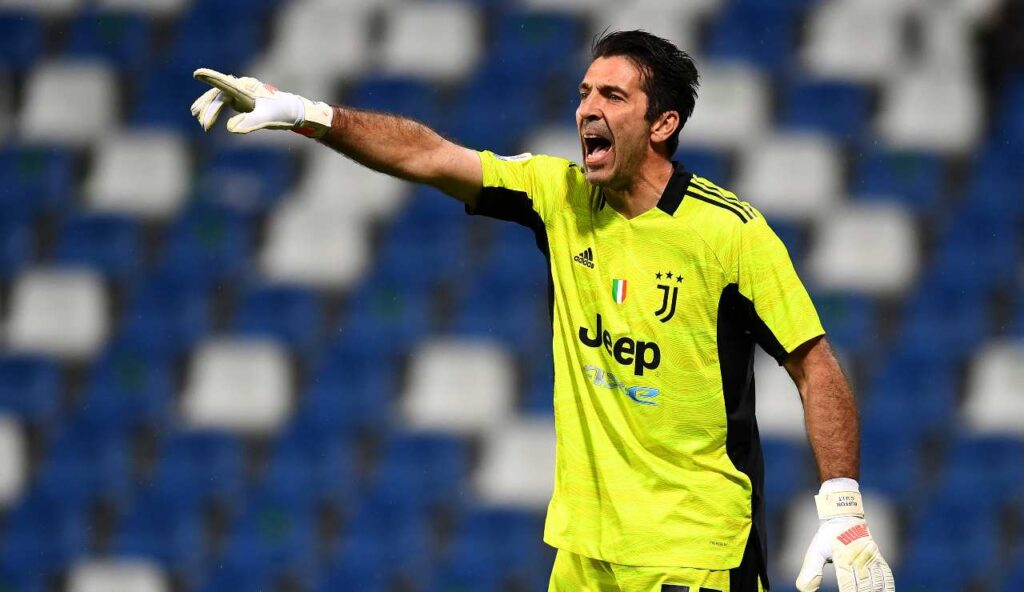 BOMBA: Bufon se vraća tamo gde je sve počelo!