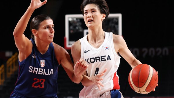 Pobeda košarkašica za 1/4 finale!