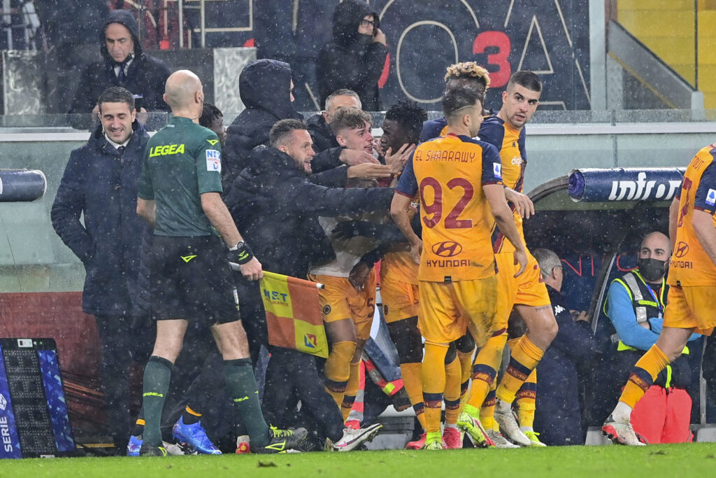 Roma golovima u finišu utakmice savladala Đenovu! (VIDEO)