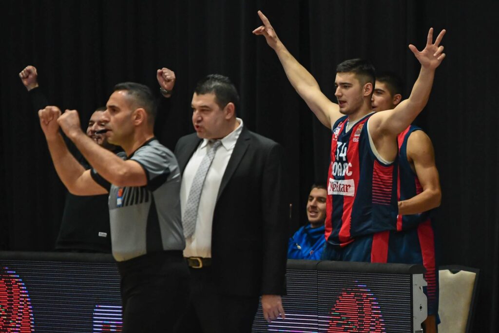 HIT U REGIONU: ‘Ajde vi se sad ispričajte, majmuni, a posle mi ovde da glumimo budale! (VIDEO) borac banja luka