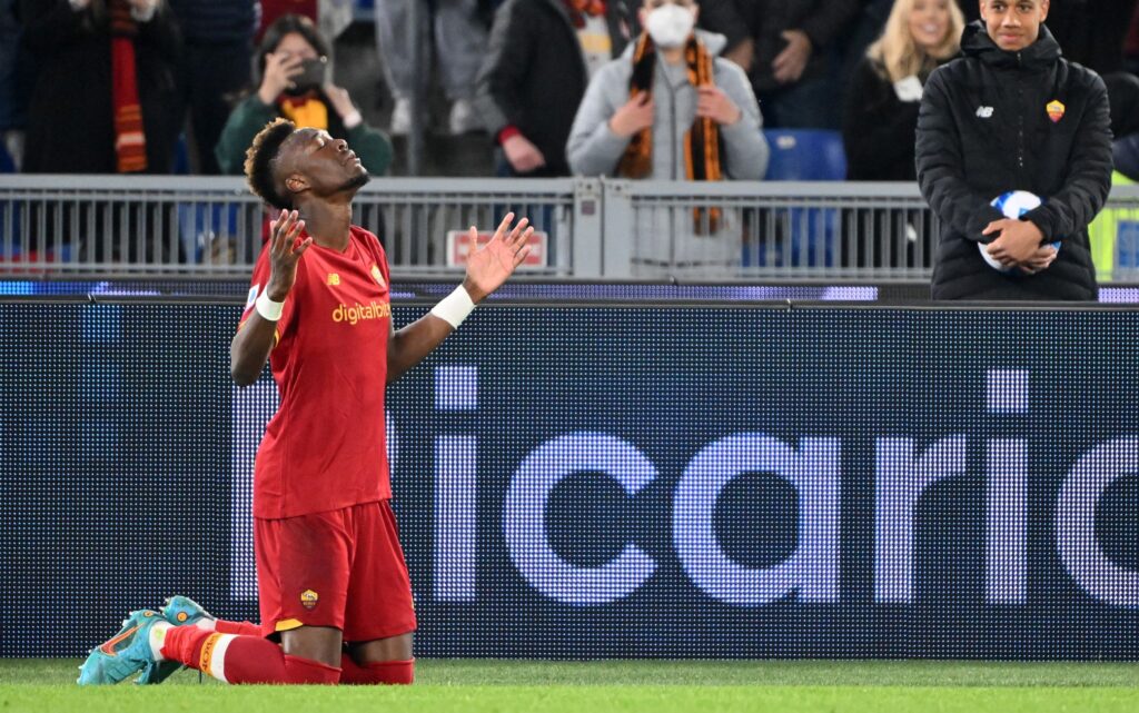 Roma slavila protiv Atalante! (VIDEO)