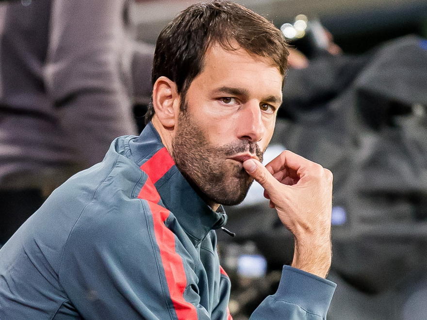 Van Nistelroj pred prvim velikim trenerskim angažmanom?!