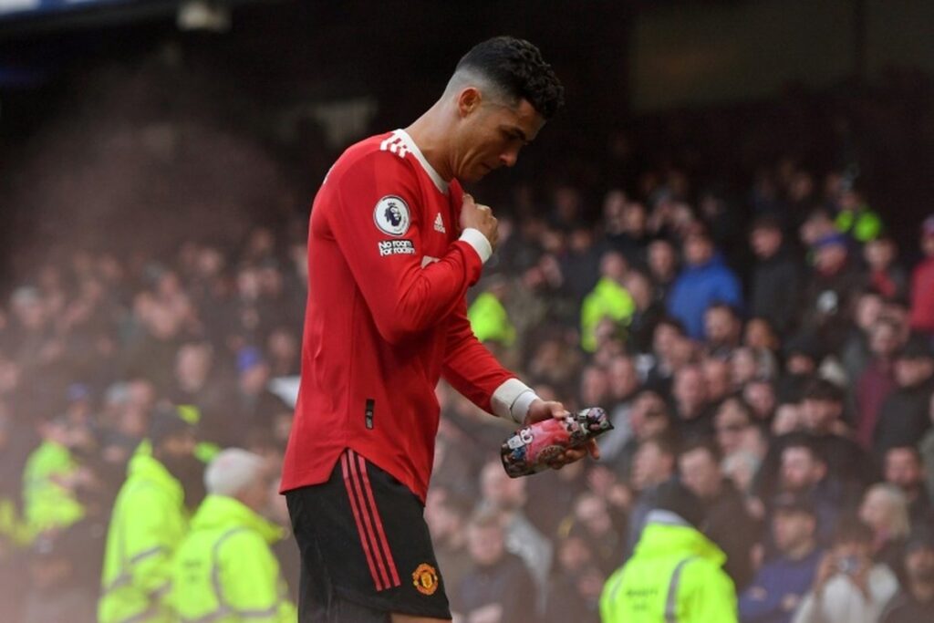 Ronaldo udario autističnog dečaka i razbio mu telefon, ali je ubrzo usledilo izvinjenje!