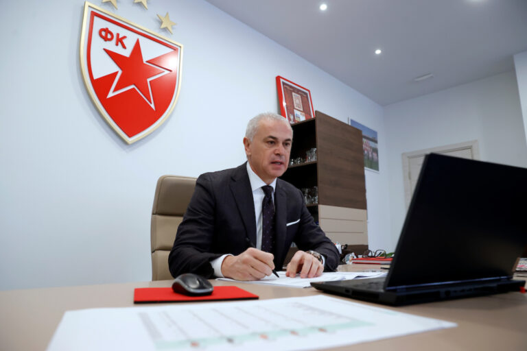 TERZIĆ: Juče je odmah rekao da je spreman, uhvatio prvi avion i evo ga! terzic