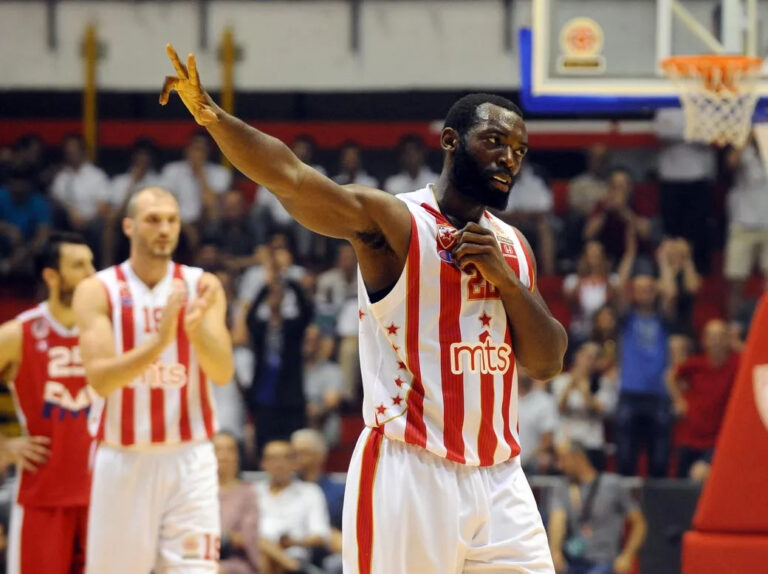 Dženkins otkrio da li bi igrao za Srbiju u slučaju poziva u reprezentaciju! dzenkins