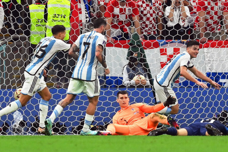 IMAMO PRVOG FINALISTU: Argentina predvođena Mesijem i Alvarezom ubedljivo savladala Hrvatsku! (VIDEO)