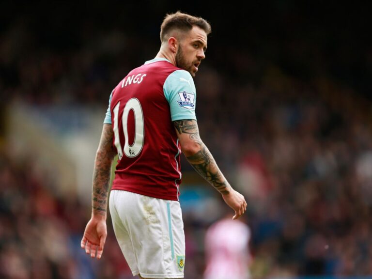 Danny-Ings-signs-for-west-ham