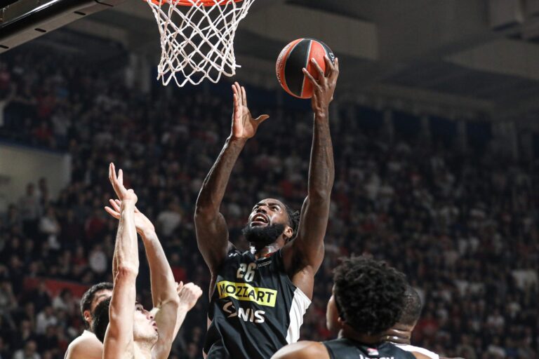 KRAJ: Partizan pobedio Crvenu zvezdu u evroligaškom derbiju! (VIDEO) zvezda partizan