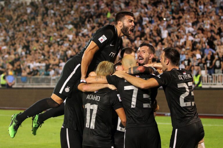 PAO POTPIS: Reprezentativac Crne Gore produžio vernost Partizanu! (FOTO) vujacic-partizan