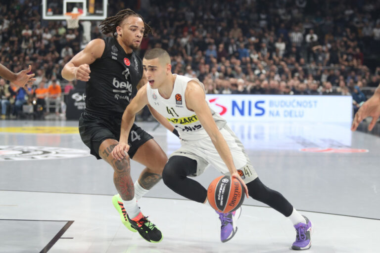 Partizan poražen od Fenerbahčea u neizvesnoj utakmici, Gudurić odigrao meč sezone!