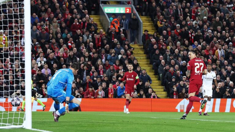 POLUVREME: Spektakl na Enfildu, minimalna prednost Napolija u Frankfurtu! (VIDEO)