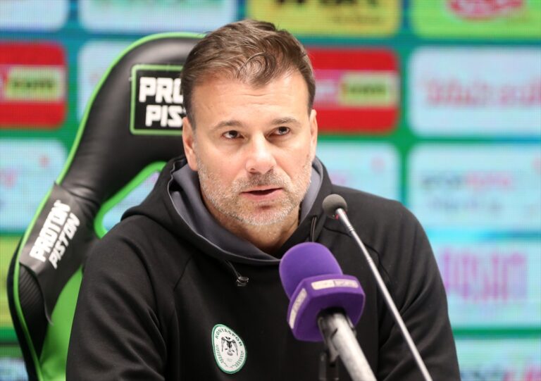 STANOJEVIĆ PODRŽAVA VIDIĆA: Ne mogu da verujem da će fudbalska Srbija da propusti ovu šansu! stanojevic