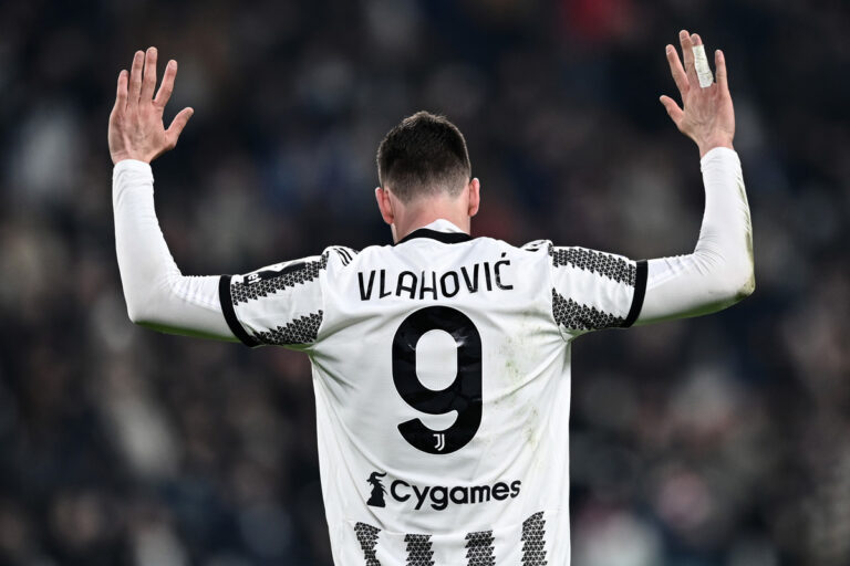 Alegri besan zbog poništenog gola Vlahoviću, da li svi treba da imaju istu frizuru kao on?! vlahovic