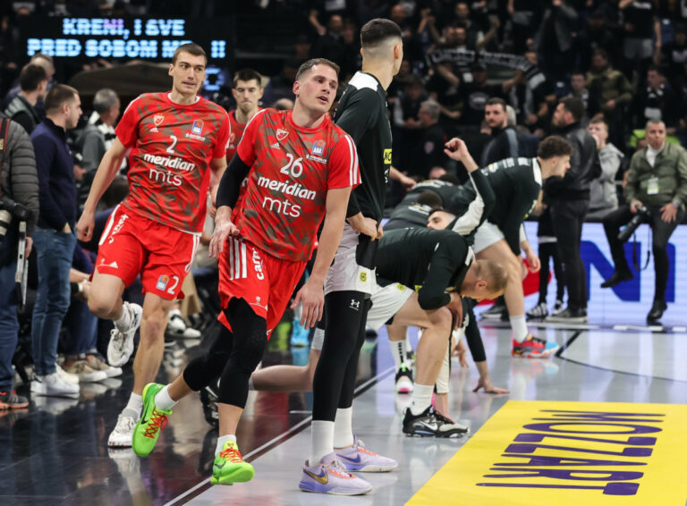 POLUVREME: Crvena zvezda ima dvocifrenu prednost nad Partizanom, Kampaco igra neverovatno! partizan zvezda uzivo