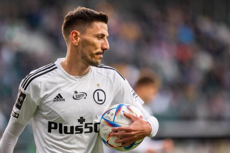 Stigla kazna za Mladenovića, čeka ga duža pauza!