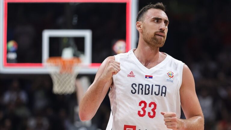 Ništa od Olimpijakosa, Milutinov dobio bogatu ponudu iz Kneževine?!