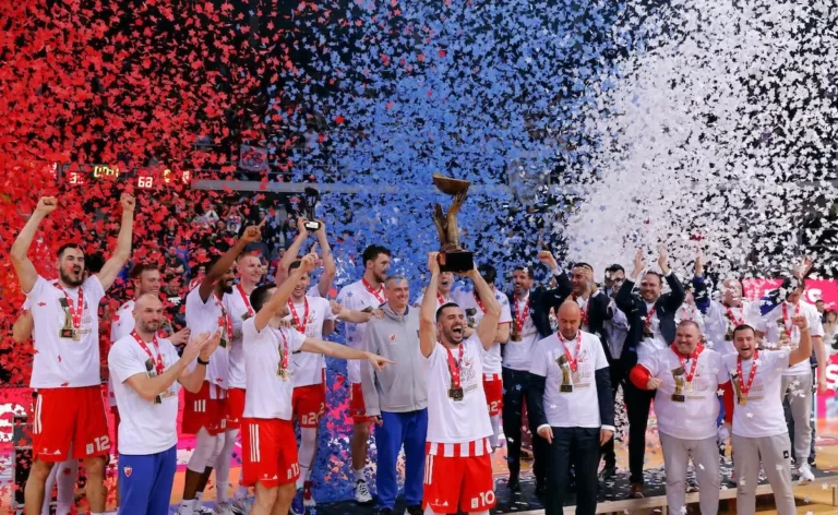 EKSKLUZIVNO SAZNAJEMO: Želja navijača se ostvarila, Crvena zvezda potpisala plejmejkera! topic