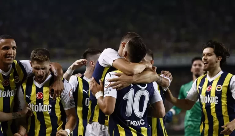 Fener slavio na krilima Tadića i Džeka!
