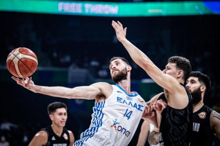 Grčka gubila pa napravila preokret za plasman u drugu fazu!