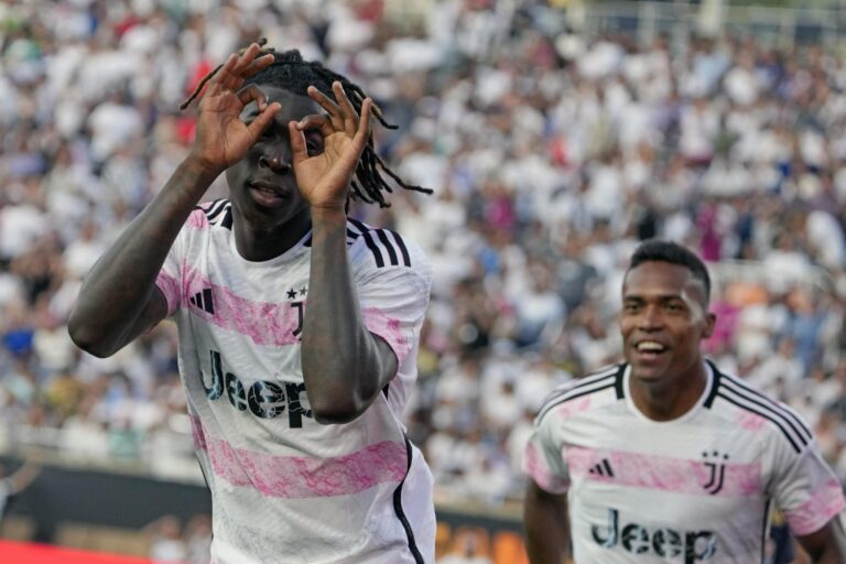 Napadač Juventusa menja Mitrovića u Fulamu?! kean-juventus
