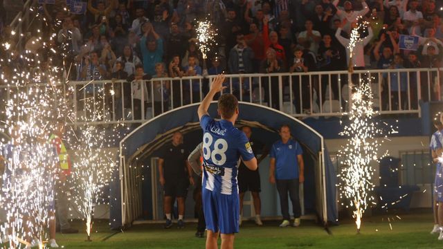 Adem Ljajić predstavljen u Novom Pazaru! Pazarci ga dočekali u stilu!