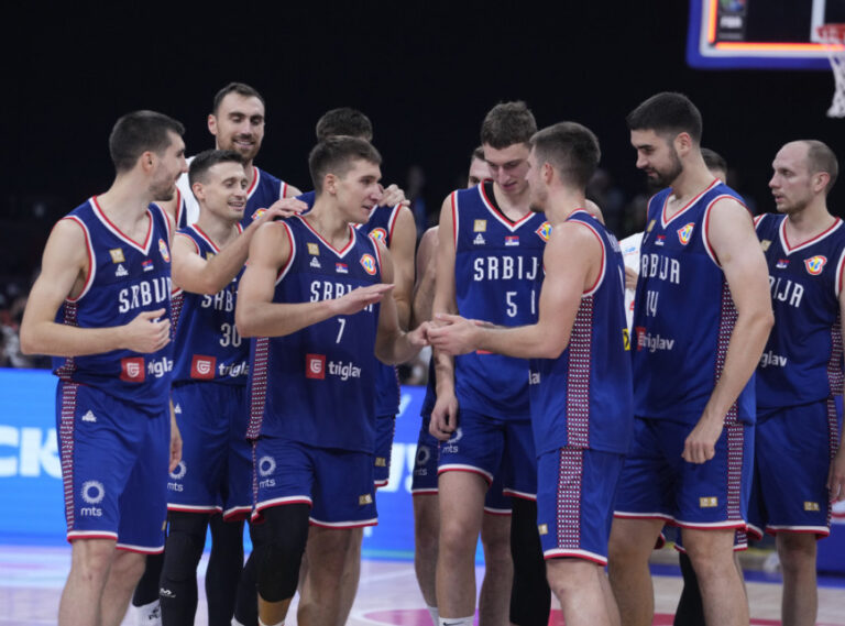 Poznato ko će deliti pravdu na meču Srbija – Kanada!