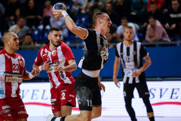 Rukometaši crno-belih slavili u „večitom derbiju“