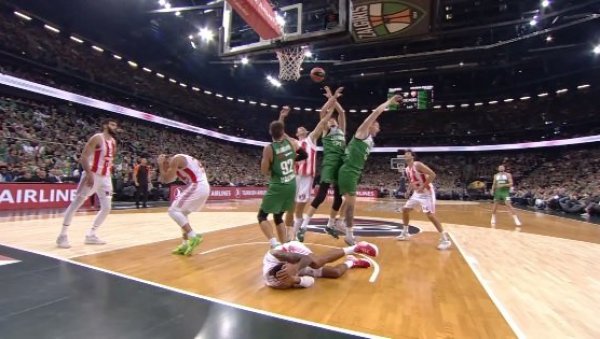 POLUVREME: Zvezda vodi u Kaunasu!