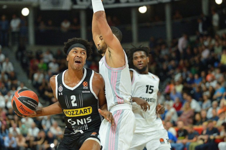 ZASLUŽENO SLAVLJE CRNO-BELIH: Partizan demonstrirao kako se igra odbrana i ubedljivo savladao Asvel!