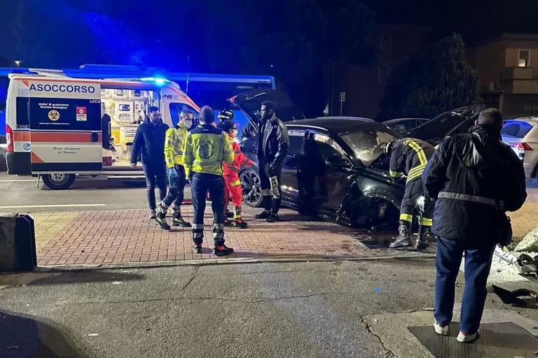 Mario Baloteli doživeo tešku saobraćajnu nesreću! (FOTO + VIDEO)