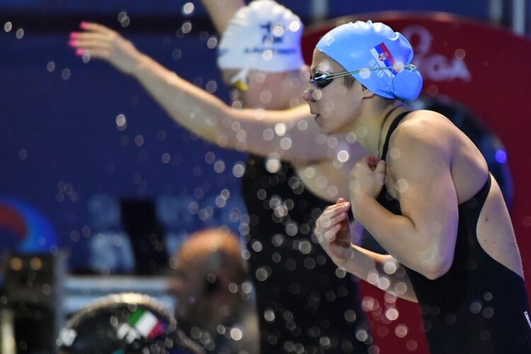 Plivačica Katarina Milutinović plasirala se u polufinale trke na 100m slobodnim stilom na Evropskom prvenstvu!