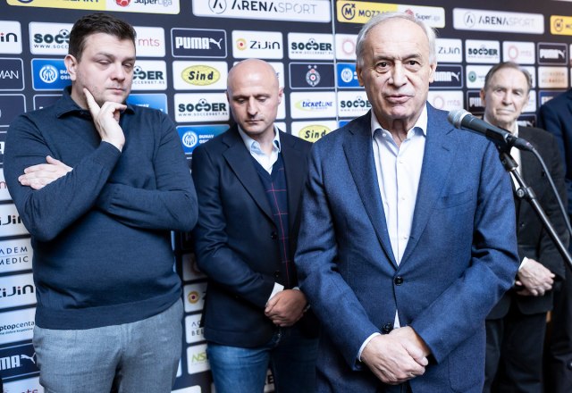 Vučelić demantovao navode o Duljajevom otkazu, pa poručio: “Zamislite tek da su igrači imali za hleb i mleko”