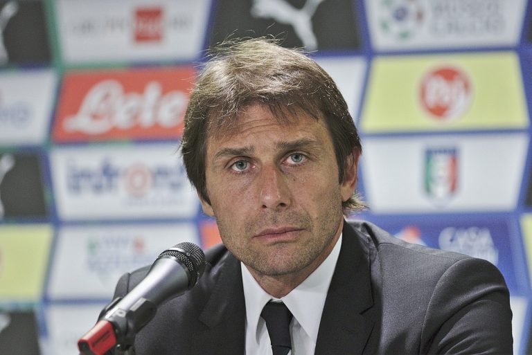 Milan će ‘otkačiti’ trofejnog trenera, već se zna ko će ga naslediti!
