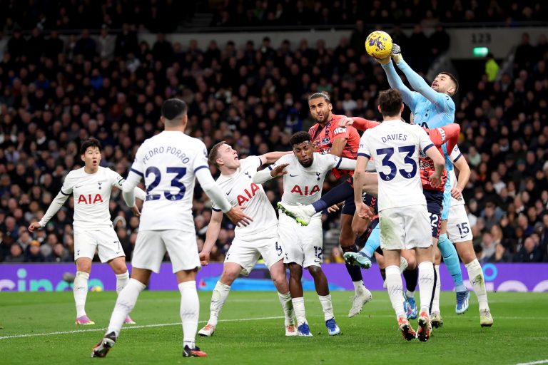 PREMIJER LIGA: Totenhem siguran kod kuće, Njukasl tone sve niže! tottenham