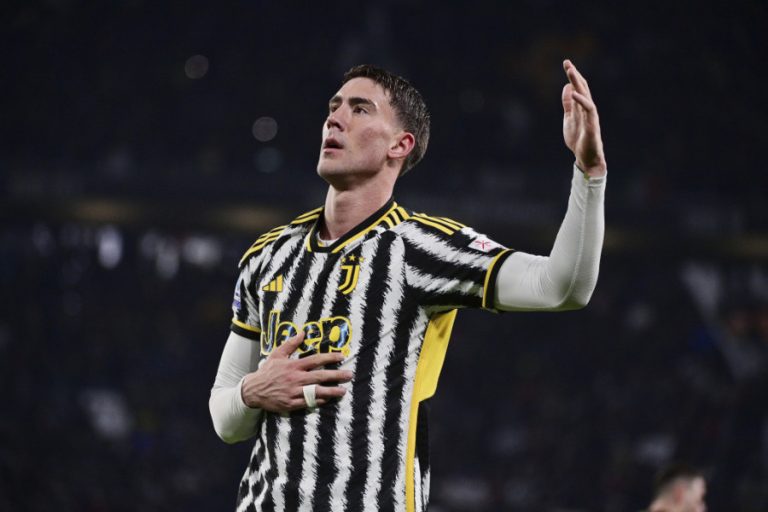 VLAHOVIĆ: Ovde radim šta se od mene traži!