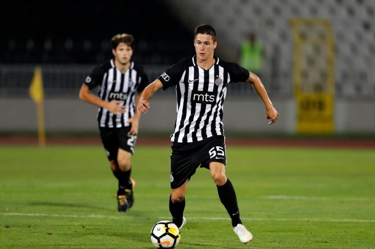 Ko bi mogao još da napusti crno-bele?