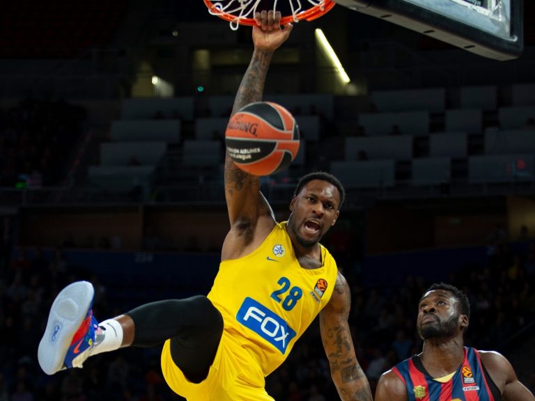 Pominjao se kao pojačanje Zvezde i Partizana, a sada je zvanično predstavljen u novom klubu! tarik-black-maccabi