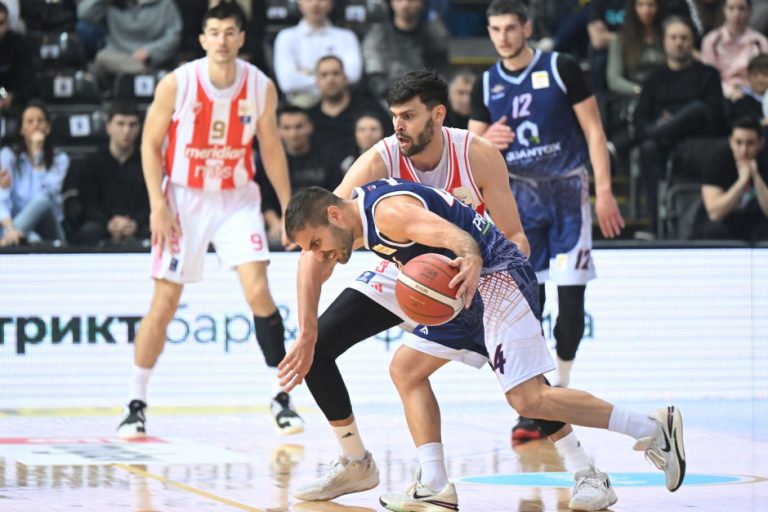 CRVENO-BELI SU U FINALU: Zvezda rutinski savladala Čačak 94!