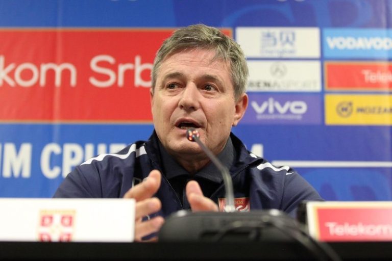 Piksi prilično nervozan na konferenciji za medije, Mitrović priznao kako se osećao nakon izmene! Piksi