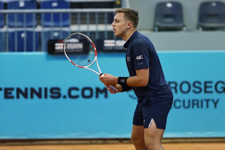 Međedović izgubio posle 64. minuta igre!