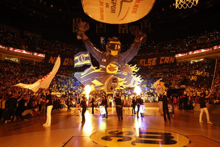 Fenerbahče na korak do plasmana na F4!