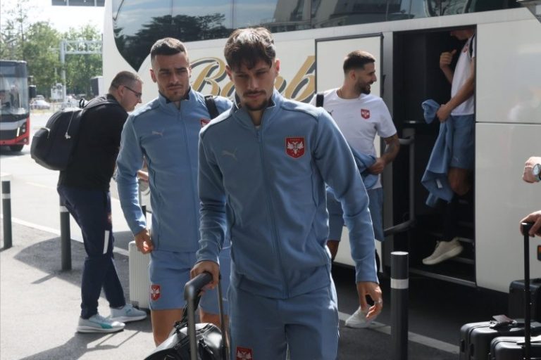 Orlovi sleteli u Nemačku i odmah otputovali za Augsburg – sledi prvi meč na Euru! (VIDEO) Orlovi