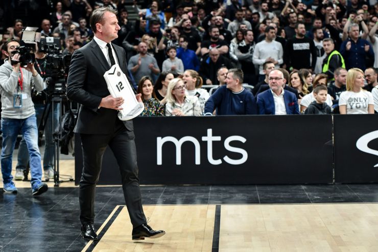 SAZNAJE SE: Svetski šampion potpisao za Partizan na dve godine!