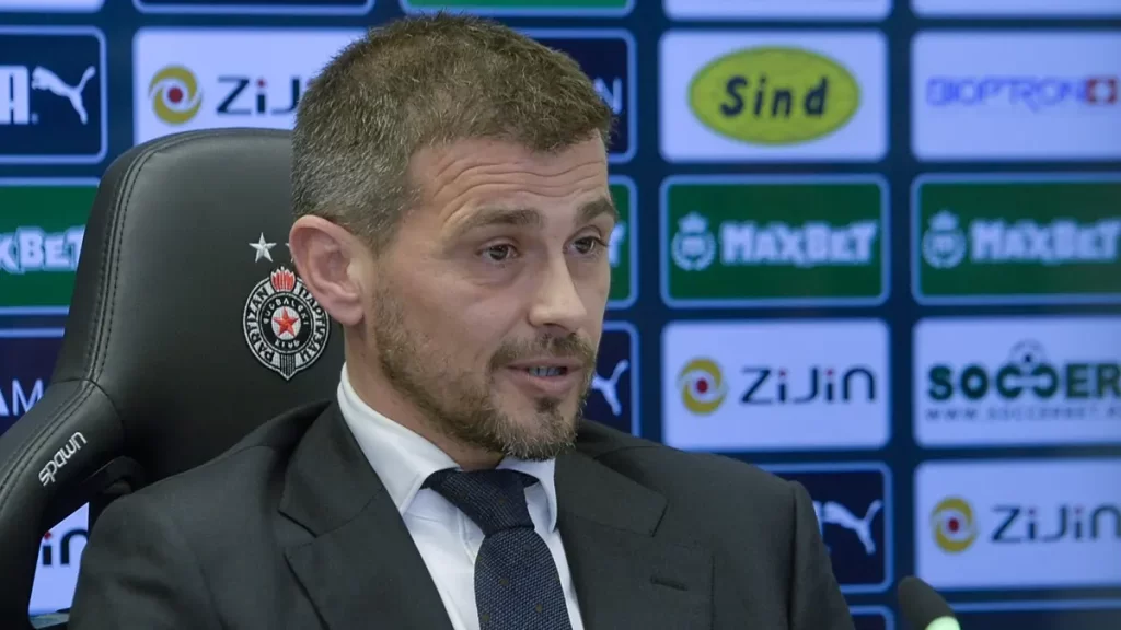  Lazović se odrekao plate zbog navijača!