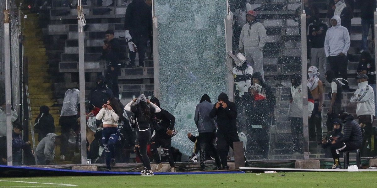 Poginuli navijači i haos na meču Kopa Libertadores!