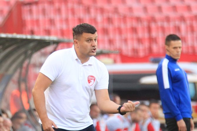 Radnički iz Kragujevca rešio problem trenera!