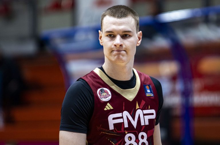 Srpski košarkaš priveden na hrvatskoj granici! Srpski košarkaš priveden na hrvatskoj granici!