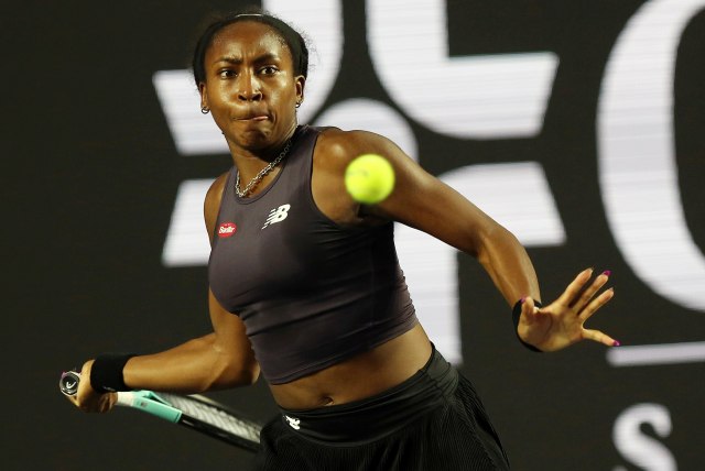 Koko Gof plakala na konferenciji za medije! Koko Gof plakala na konferenciji za medije!