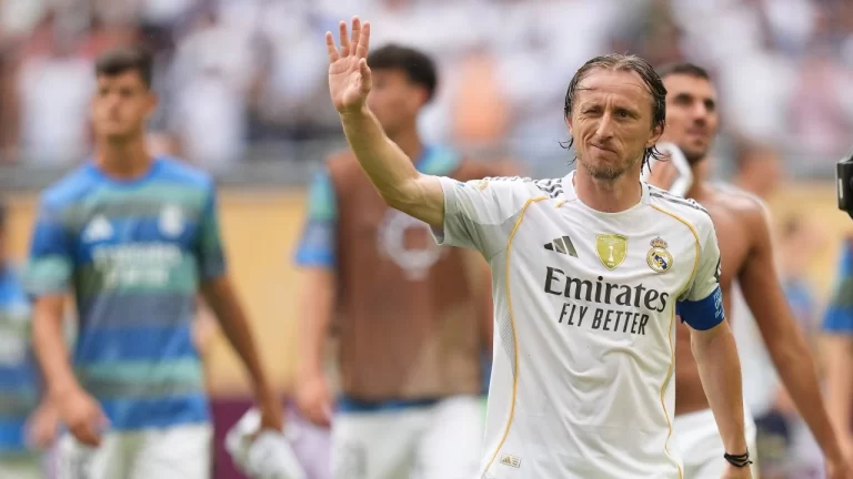 Luka Modrić je odigrao svoju poslednju utakmicu za Real Madrid! Luka Modrić je odigrao svoju poslednju utakmicu za Real Madrid!